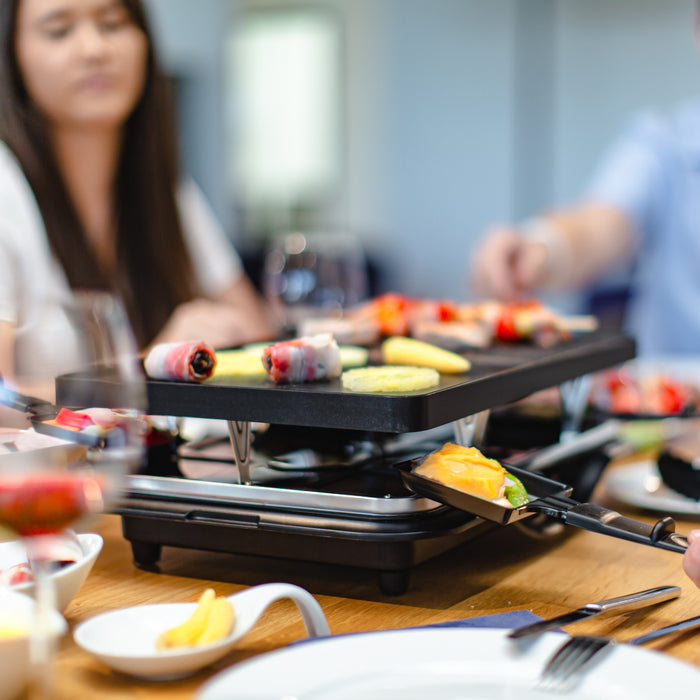 Steba RC28 Premium Electric Cast Raclette for 8 ? Non-stick Cast Plate and 8 raclette pans